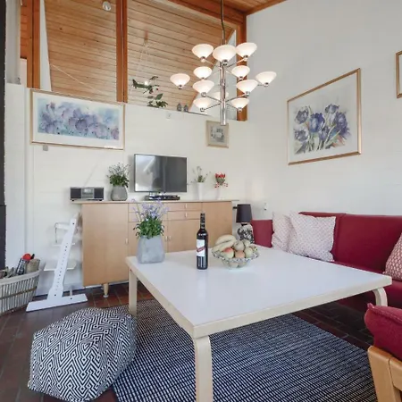 Two-bedroom In Holiday home *
